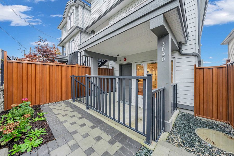 #2 - 3090 Vanness Avenue, Vancouver